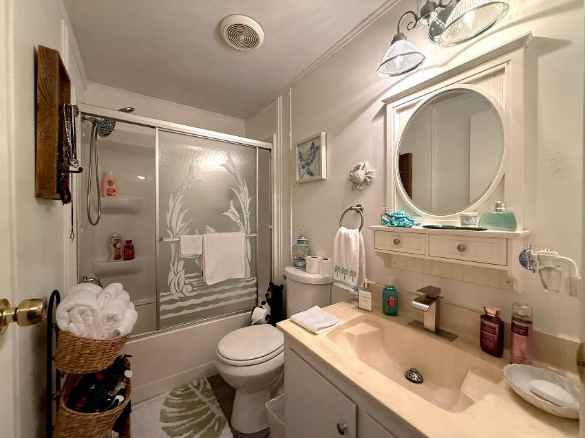 201 Poinciana Dr a Ellenton, FL Mobile or Manufactured Home for Sale